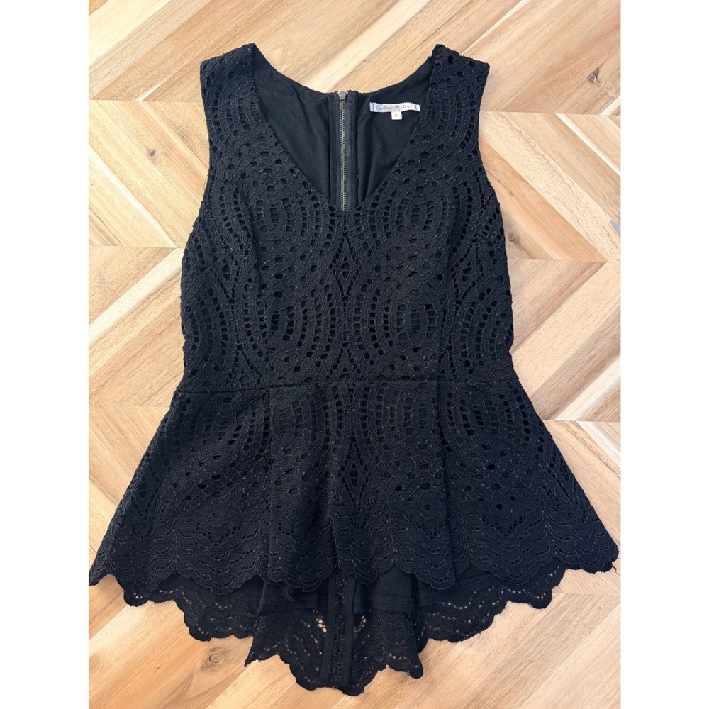 Willow & Clay Black Lace Peplum V-Neck Sleeveless Zipper Top Blouse Sz S Party